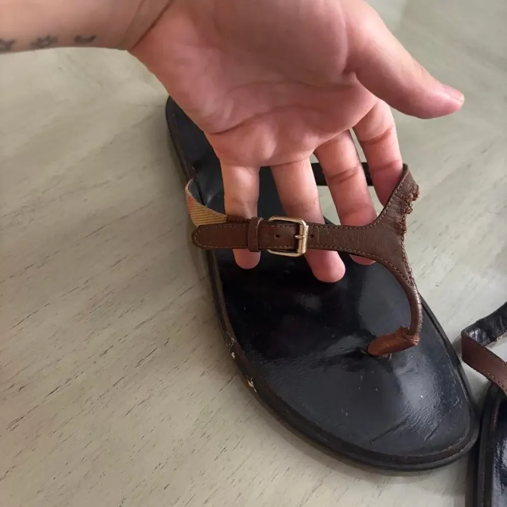 Burberry brown leather sandals with